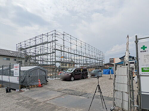群馬県前橋市天川大島町 2階建 