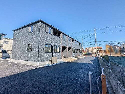 群馬県伊勢崎市茂呂町２丁目 2階建 