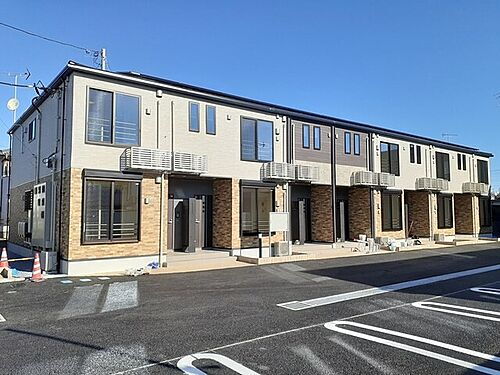 群馬県伊勢崎市平和町 2階建 築1年7ヶ月