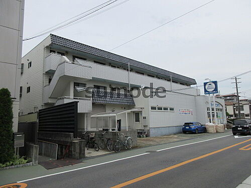 大阪府高槻市柳川町１丁目 3階建 築37年8ヶ月