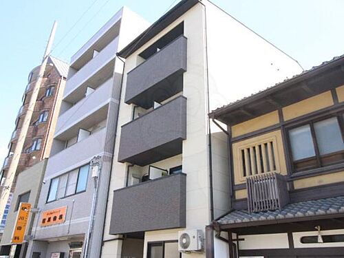 京都府京都市南区四ツ塚町 築9年4ヶ月 4階建
