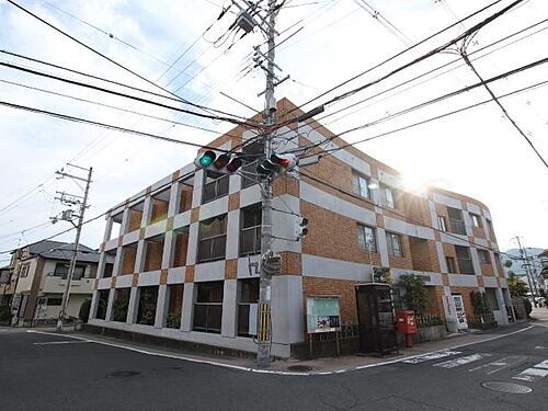 京都府京都市右京区嵯峨野芝野町 築37年8ヶ月 3階建