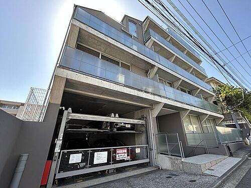 神奈川県横浜市港北区大曽根台 地上4階地下2階建 築18年11ヶ月