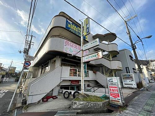 大阪府箕面市箕面６丁目 3階建