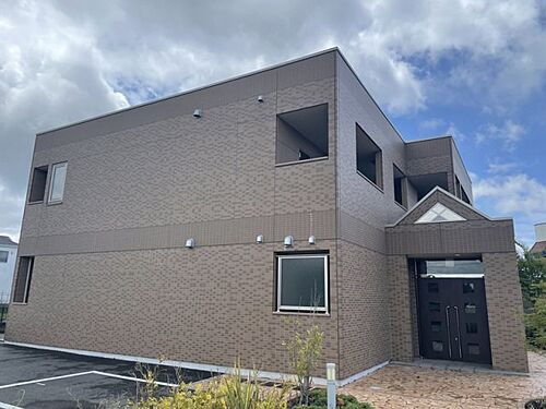 兵庫県三木市志染町広野８丁目 賃貸アパート