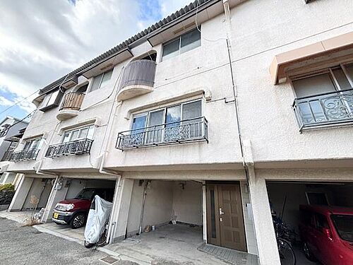 大阪府茨木市桑田町 3階建 築46年7ヶ月
