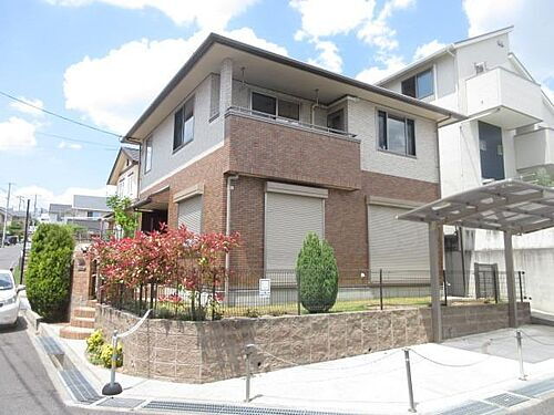 大阪府茨木市彩都あさぎ６丁目 2階建
