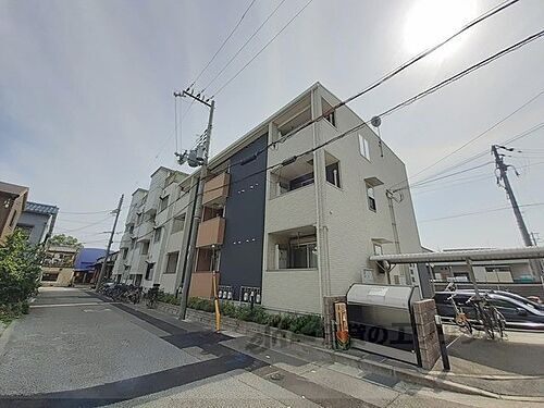 兵庫県尼崎市神崎町 築13年10ヶ月 3階建