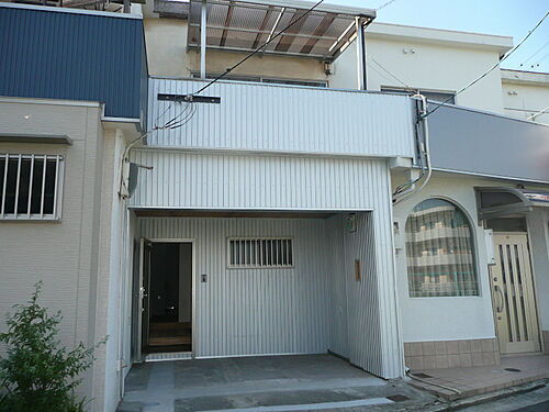 大阪府堺市東区北野田 テラスハウス