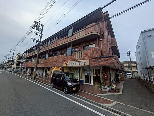 大阪府茨木市若園町 築40年 3階建