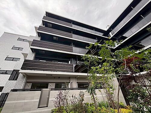 大阪府茨木市天王１丁目  5階建