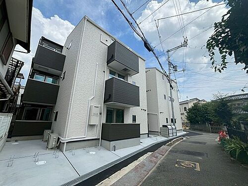 兵庫県川西市小花１丁目  3階建