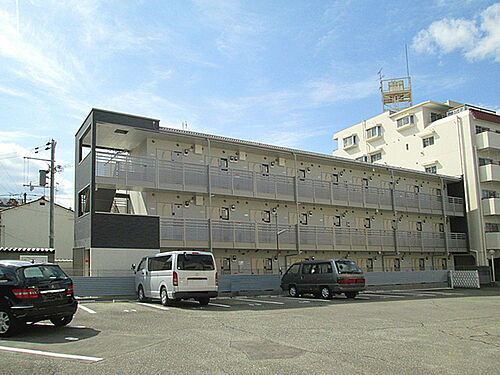 大阪府大阪市東淀川区東中島５丁目 築9年9ヶ月 3階建