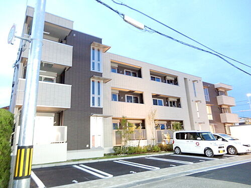 大阪府茨木市水尾１丁目 築6年7ヶ月 3階建