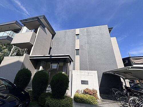 大阪府茨木市沢良宜西３丁目 築19年 3階建