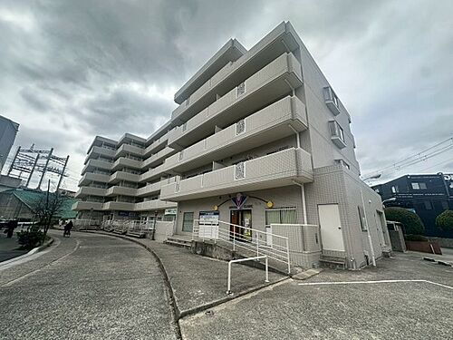 兵庫県川西市花屋敷１丁目 6階建 築31年6ヶ月