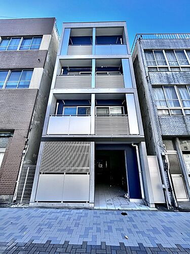 愛知県名古屋市西区菊井１丁目 築8年11ヶ月 4階建