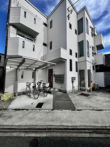 愛知県名古屋市中村区大秋町２丁目 3階建 築9年12ヶ月