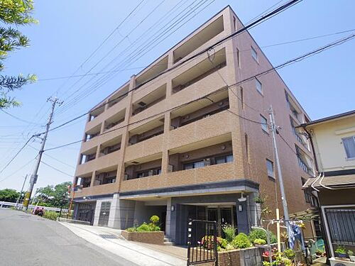 奈良県橿原市内膳町３丁目 5階建