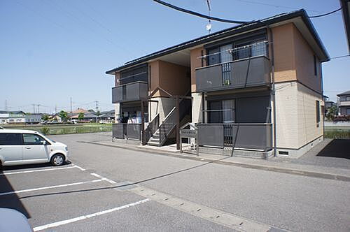 クレストタウンＤ