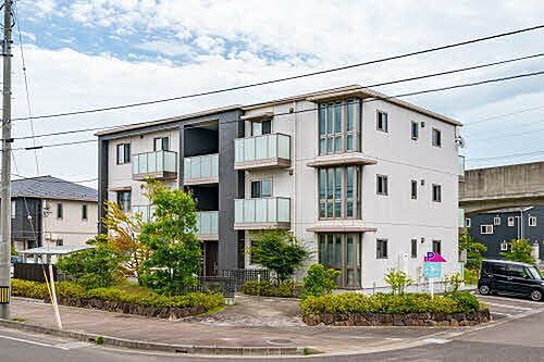 宮城県名取市美田園３丁目 賃貸マンション
