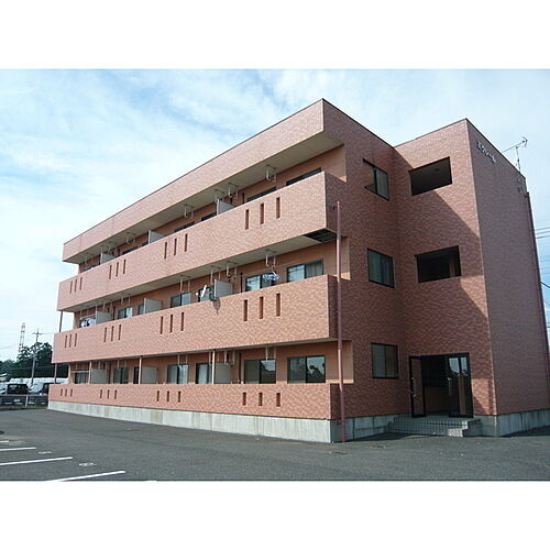 群馬県伊勢崎市赤堀鹿島町 3階建 築20年9ヶ月