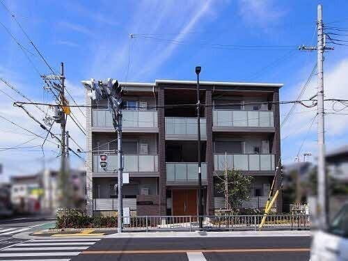 大阪府泉大津市春日町 3階建 築8年10ヶ月