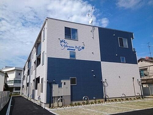 大阪府和泉市富秋町１丁目 築9年3ヶ月 2階建