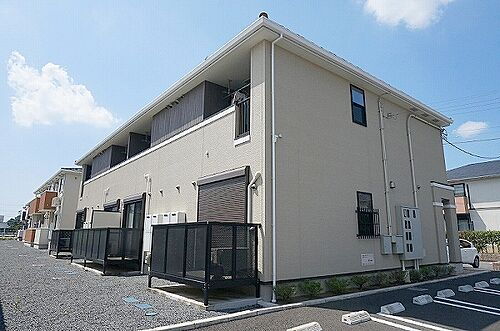 スクエア　イースト