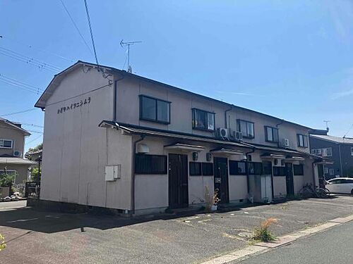 滋賀県大津市唐崎１丁目 2階建