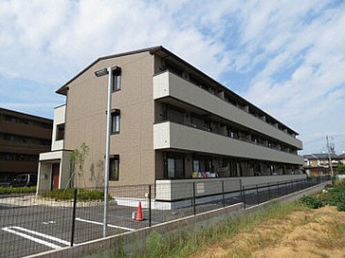 滋賀県大津市大江７丁目 3階建