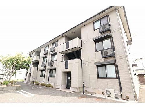 コリーヌ　ヴェルテ 3階建