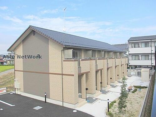 クローバー　ハウス 2階建