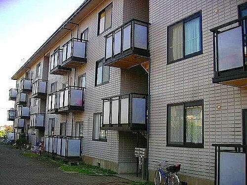 東京都清瀬市中清戸２丁目 3階建 築31年9ヶ月