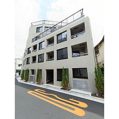 東京都渋谷区本町５丁目 5階建 