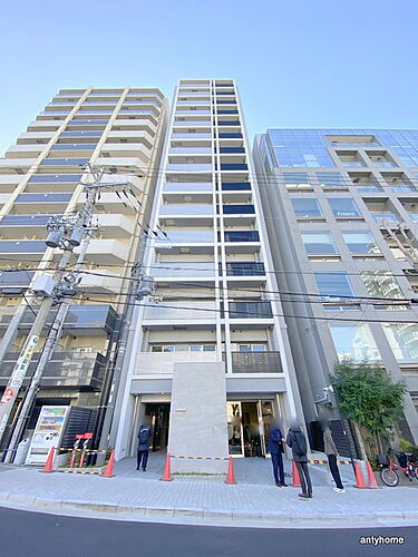 大阪府大阪市中央区南新町２丁目 築1年10ヶ月 15階建