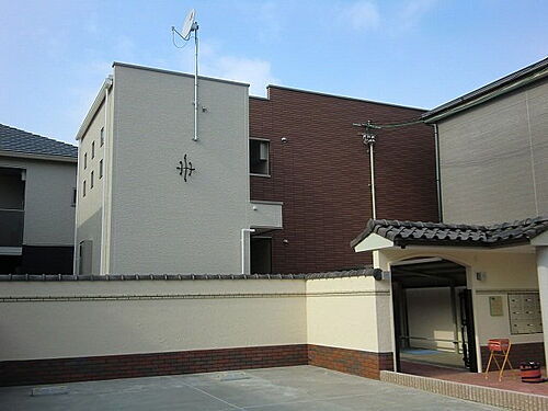 大阪府堺市堺区香ヶ丘町３丁 賃貸アパート