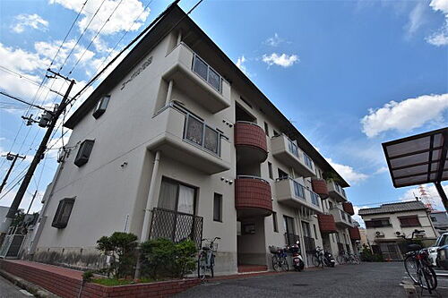 大阪府堺市北区北花田町４丁 築37年9ヶ月 3階建