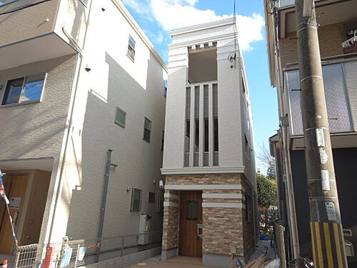 兵庫県神戸市東灘区青木５丁目 3階建 築5年9ヶ月