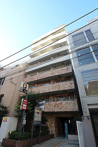 東京都新宿区四谷三栄町 賃貸マンション