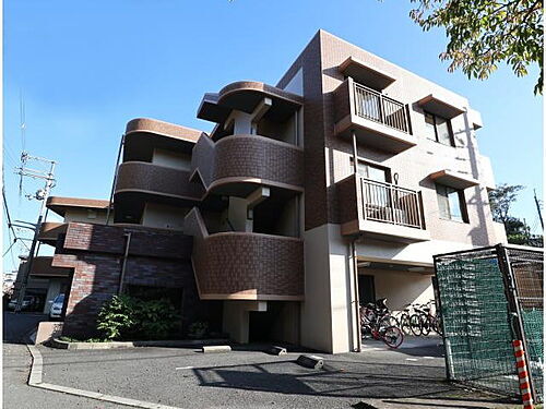 奈良県生駒市俵口町 築21年10ヶ月 3階建