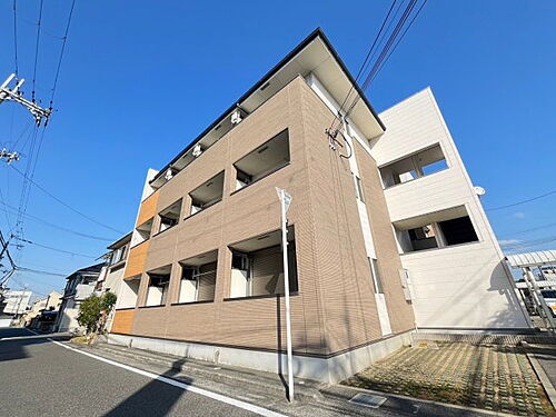 大阪府堺市西区鳳東町７丁 築15年2ヶ月 3階建