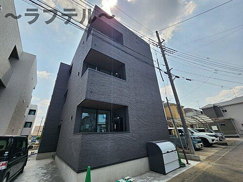 埼玉県入間市下藤沢５丁目 3階建 