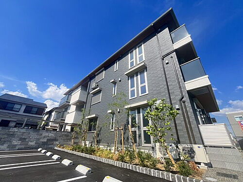 大阪府堺市東区日置荘原寺町 3階建 