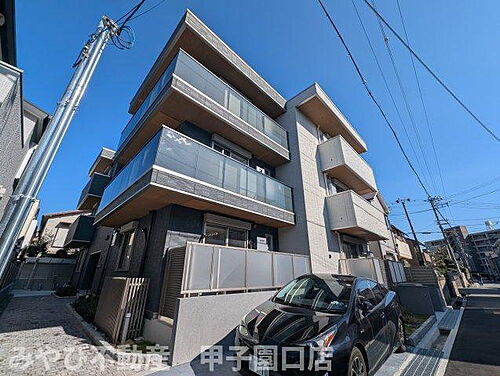 兵庫県西宮市上甲子園１丁目 築1年未満 3階建