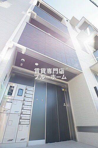 大阪府大阪市住吉区南住吉１丁目 築1年1ヶ月 3階建