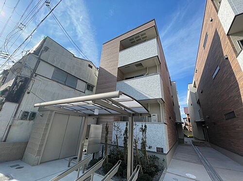 大阪府高石市高師浜４丁目 築1年11ヶ月 3階建