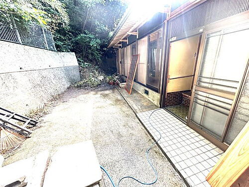 日高町阿尾平家