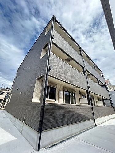 大阪府堺市西区浜寺石津町東５丁 3階建 築1年3ヶ月