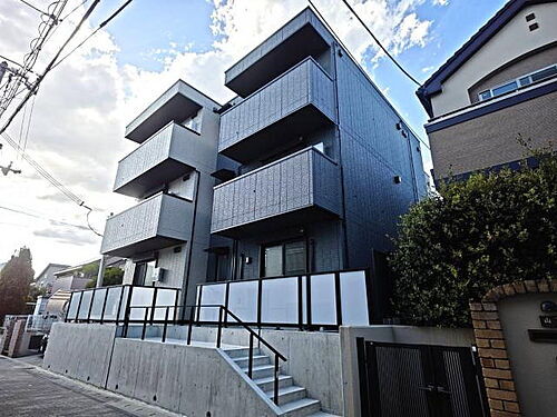 兵庫県神戸市東灘区森南町２丁目  3階建